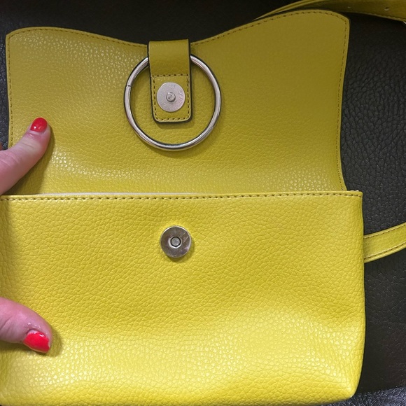 New York &. Co. Yellow Belted Fanny Pack - Picture 11 of 13